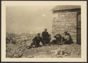 [Figures et bâtiments en pierre] - Louis Fleckenstein