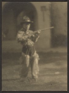 [Petit garçon en tenue de cow-boy] - Louis Fleckenstein
