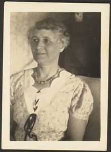 [Portrait de femme]
