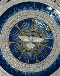 Le Saint-Esprit, rondel du tombeau du cardinal du Portugal, années 1460