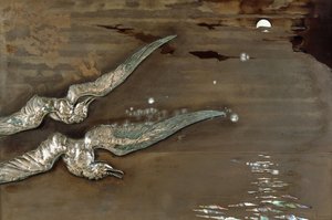 Un Panneau de Laque Métallique avec des Mouettes en Argent Appliquées - Lucien Gaillard