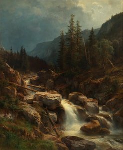 Montagnes sous un orage montant