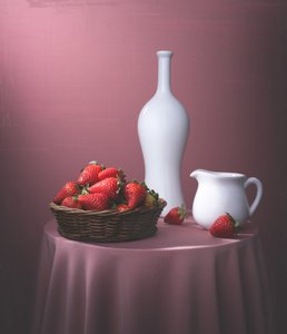 Nature morte aux fraises fraîches