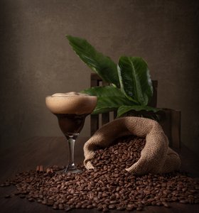 Nature morte au café intense - Margareth Perfoncio
