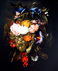 Guirlande de fleurs et de fruits