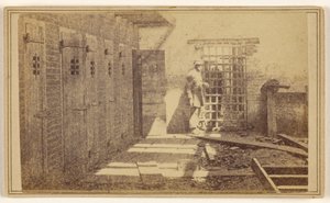 [Cages où étaient détenues les personnes réduites en esclavage] - Mathew B. Brady