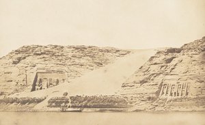 Vue générale des Spéos de Phré et d