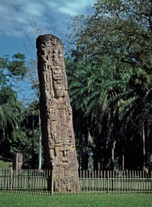 Détail de la stèle F sur la grande place - Mayan