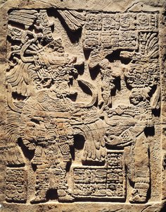 Stèle représentant un grand prêtre et une femme, de Yaxchilan
