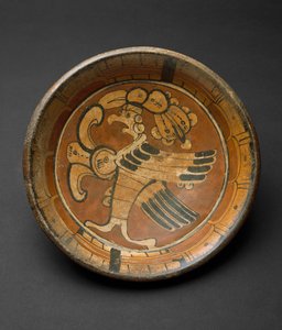 Assiette sur trépied avec oiseau surnaturel, 550-800 apr. J.-C. - Mayan Mayan