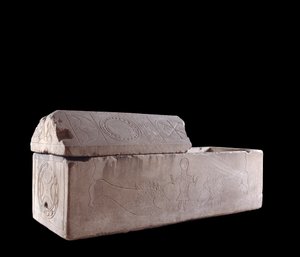 Art mérovingien : sarcophage de Charenton-sur-Cher