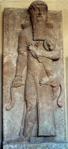 Mésopotamie : Statue de Sargon maîtrisant un lion, dit Gilgamesh