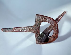 Mésopotamie : figurine de fondation (clou et son support en cuivre). Période sumérienne. 2800 av. J.-C.