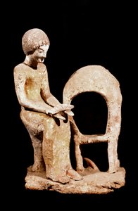 Art mycénien : figure féminine près d