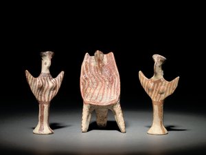 Figure Psi, trône avec figure assise, et figure Psi, vers 1300-1200 av. J.-C. - Mycenaean