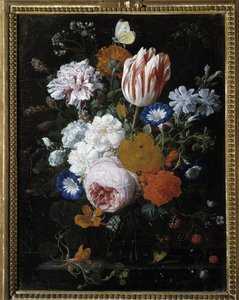 Fleurs dans un vase en verre