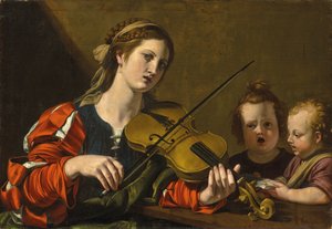 Une femme jouant du violon avec deux enfants chantant