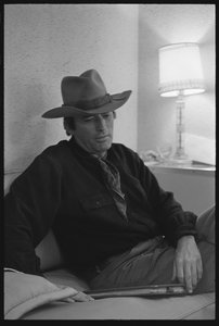 Gregory Peck dans sa loge d