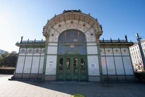 Station de Stadtbahn Karlsplatz conçue par Otto Wagner, Vienne, Autriche