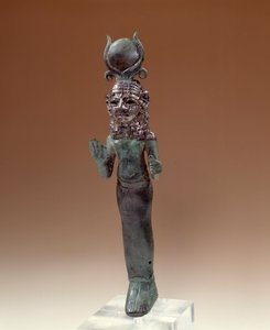Antiquités orientales : déesse phénicienne. Statuette en bronze et argent. 700-600 av. J.-C. Paris, Musée du Louvre - Phoenician