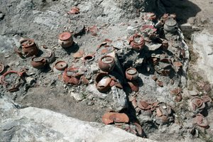 Civilisation phénicienne : restes de vases du site de la ville punique de Sulcis