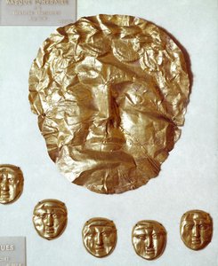 Art phénicien : grand masque en feuille d