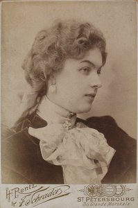 Anastasya Dmitrievna Vyaltseva 1871-1913, Milieu des années 1890