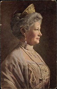 Artiste Ak Impératrice Auguste Victoria, Portrait, Couronne, Bijoux