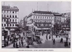 Berlin : Friedrichstrasse, coin Unter den Linden