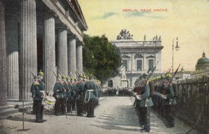 Soldats allemands en parade devant la Neue Wache, Berlin - Photographer German