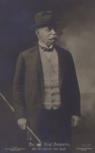 Graf Ferdinand von Zeppelin, concepteur et constructeur de dirigeables allemand - Photographer German