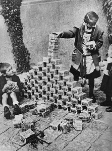 Hyperinflation de la monnaie allemande - Photographer German