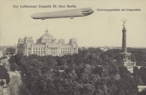 Zeppelin LZ III survolant Berlin