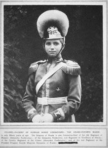 Grande Duchesse Maria en uniforme de colonel en chef des grenadiers à cheval russes