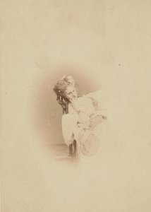[Assis en robe Ritrosetta], 1861-67