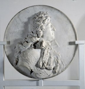 Bas-relief représentant Louis XIV (1638-1715) en médaillon