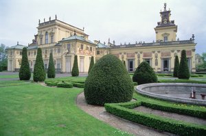 Vue extérieure du palais et des jardins