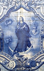 (détail) panneau décoratif montrant la Vierge Marie écrasant le Serpent, Lamego, Portugal. 1738 - Portuguese School
