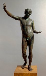 Art grec : statue en bronze du « jeune homme de Marathon » (éphèbe) représentant Hermès athlète adolescent attribuée au sculpteur Praxitèle (4e siècle av. J.-C.), 460 av. J.-C., Dim. 130 cm - Athènes, Musée archéologique national (inv. 15118) - Le Jeune ho - Praxiteles