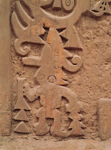 Reliefs sur le temple Huaca el Dragon (détail)
