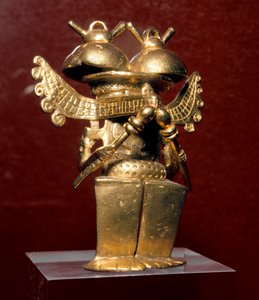 Art précolombien, civilisation Quimbaya (Colombie) : statuette anthropomorphe en or. 400-1400 apr. J.-C.