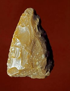 Préhistoire : outil de fabrication lithique de la culture campignienne, Gargano, Italie