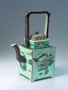 Grande théière Famille Verte, période Kangxi (1662-1722) (porcelaine)