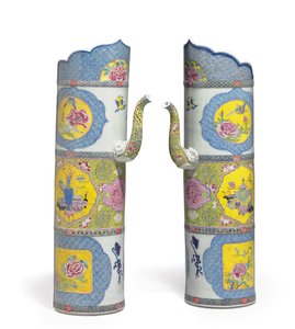 Grande paire de "chapeau de moine" en famille rose - Qing Dynasty Chinese School