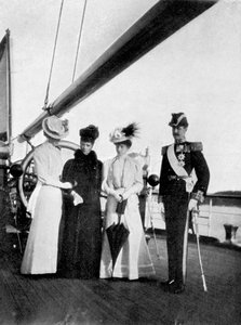Impératrice Maria Feodorovna, Princesse Victoria, Reine Maud et Roi Haakon VII de Norvège, 1908