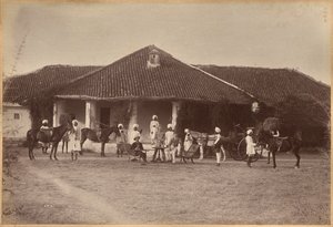 Le Dr Morris et son groupe, Jhansi (recto) - Raja Deen Dayal
