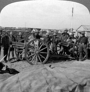 Canons et magasins capturés aux Turcs, Palestine, Première Guerre mondiale, 1915-1918