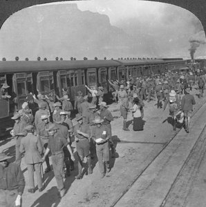 Soldats des Wiltshire Rifles embarquant dans un train, Le Cap, Afrique du Sud, Première Guerre mondiale, vers 1915