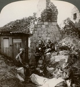 Le Corps médical royal à la station de pansement de Monchy, France, Première Guerre mondiale, 1914-1918 - Realistic Travels Publishers