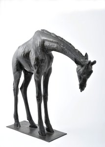Grande girafe avec tête baissée, modelée 1909-10, coulée avant 1913 - Rembrandt Bugatti